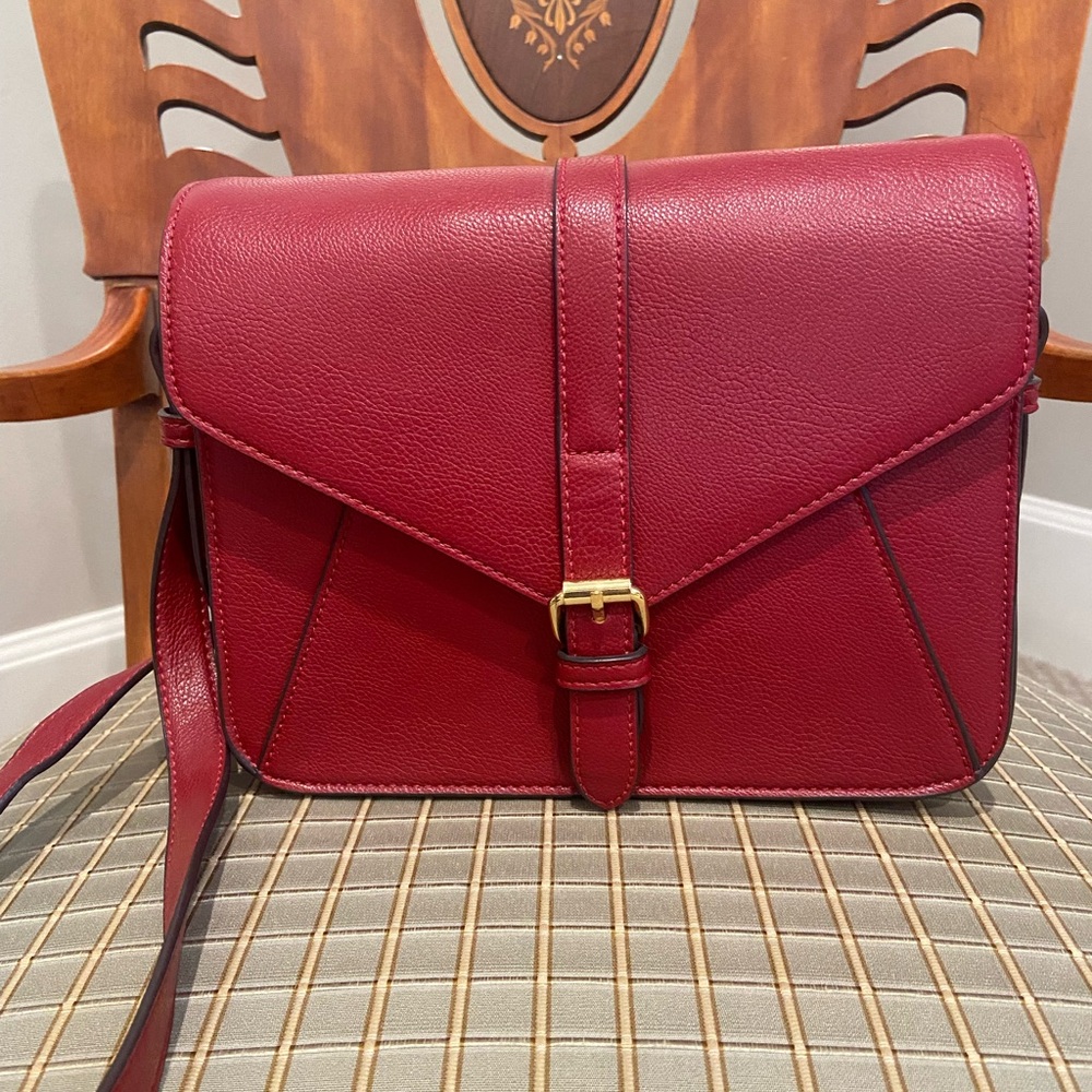 Elegant Red Leather Shoulder Bag